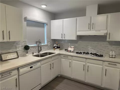 6928 Cobblestone Ave, Las Vegas, NV 89145