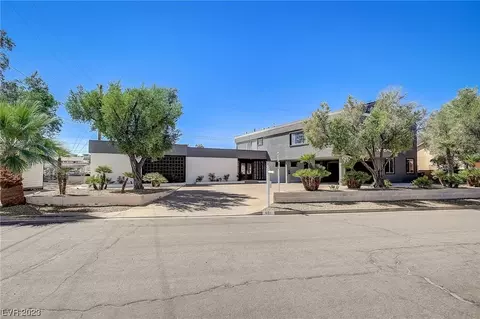 601 E Fairway Rd, Henderson, NV 89015