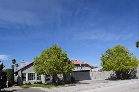 5580 Judith Resnik Ct, Las Vegas, NV 89103