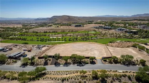 11335 Stardust Dr, Las Vegas, NV 89135
