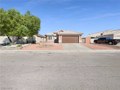 5224 Painted Pebble St, North Las Vegas, NV 89081