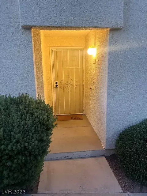 698 S Racetrack Rd #612, Henderson, NV 89015