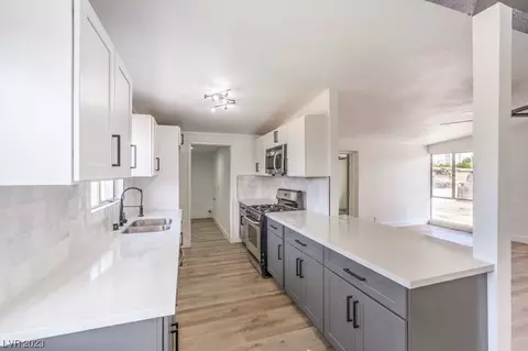 2212 Perliter Ave, North Las Vegas, NV 89030