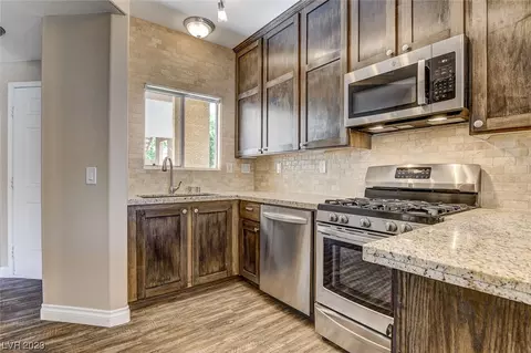 1050 E Cactus Ave #1122, Las Vegas, NV 89183