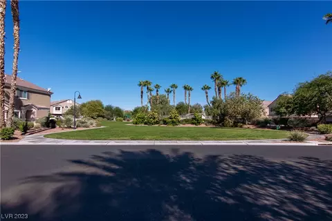 6749 Lookout Lodge Ln #2, North Las Vegas, NV 89084