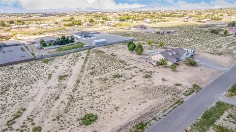 3300 S Oakleaf Ave, Pahrump, NV 89048