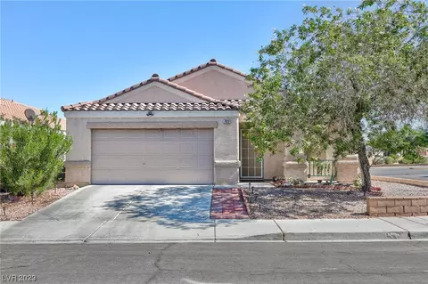 7820 Wavering Pine Dr, Las Vegas, NV 89143