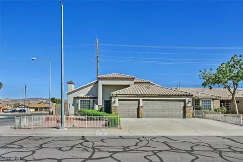 1900 Magic Canyon Dr, Henderson, NV 89002