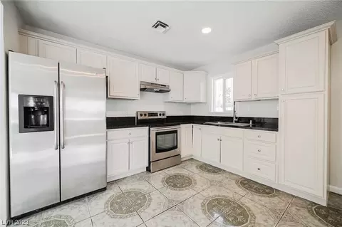 3604 Blue Lake Ave, Las Vegas, NV 89115