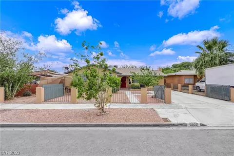 2030 Peyton Dr, Las Vegas, NV 89104