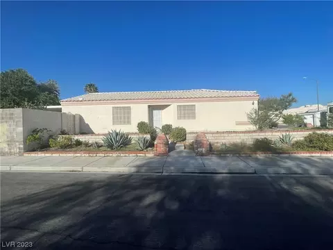8137 Cimarron Ridge Dr, Las Vegas, NV 89128