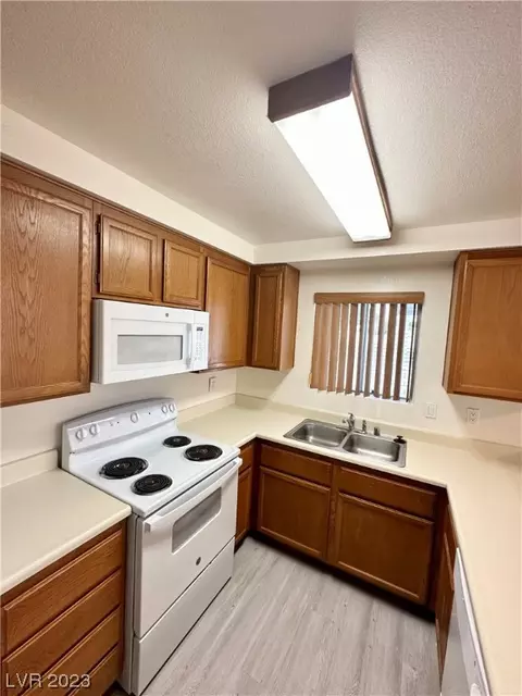 2220 High Pointe Way #104, Laughlin, NV 89029 photo 10