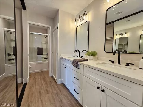 6250 W Flamingo Rd #39, Las Vegas, NV 89103