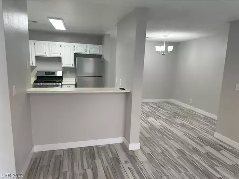 1375 E Hacienda Ave #105, Las Vegas, NV 89119