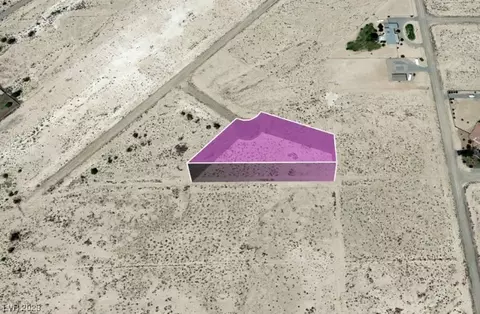 9741 S Lloyd Ln, Pahrump, NV 89048