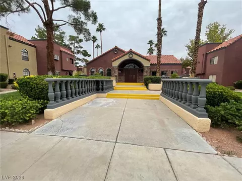 4050 Pacific Harbors Dr #228, Las Vegas, NV 89121