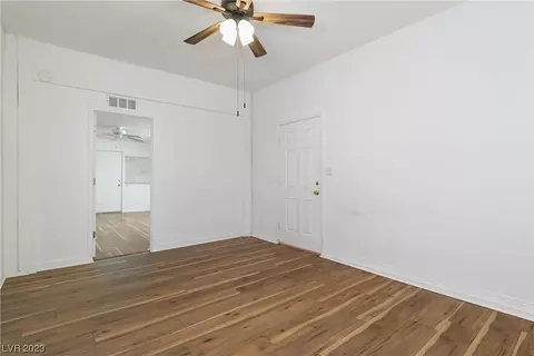 Bedroom - 3625 Laughlin Blvd, Laughlin, NV 89029 photo 4 of 4