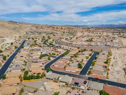 View/Area - 3625 Laughlin Blvd, Laughlin, NV 89029 photo 12 of 13