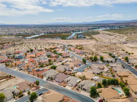 View/Area - 3625 Laughlin Blvd, Laughlin, NV 89029 photo 8 of 13