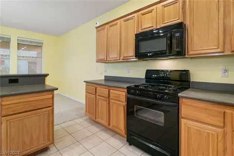 Kitchen - 3625 Laughlin Blvd, Laughlin, NV 89029 photo 7 of 13