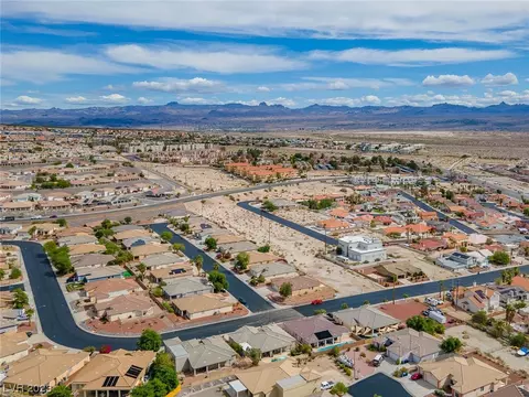 View/Area - 3625 Laughlin Blvd, Laughlin, NV 89029 photo 11 of 13