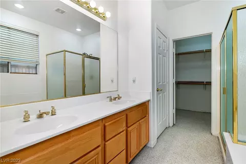 Bath - 3625 Laughlin Blvd, Laughlin, NV 89029 photo 3 of 8