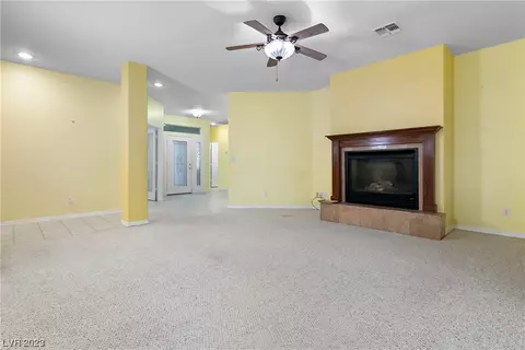 Living - 3625 Laughlin Blvd, Laughlin, NV 89029 photo 3 of 5
