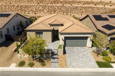 29 Desert Juniper Ln, Henderson, NV 89011