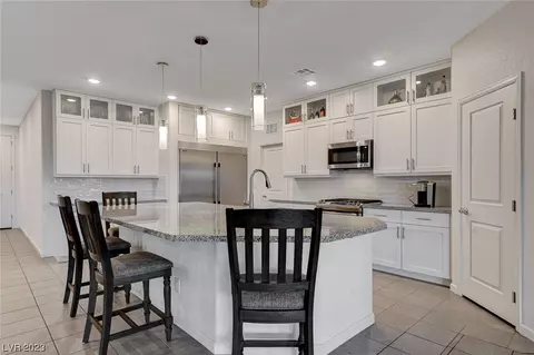 6779 Coyote Oaks Ave, Las Vegas, NV 89139