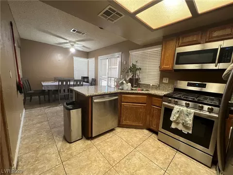 620 Weathervane Ct, Las Vegas, NV 89110