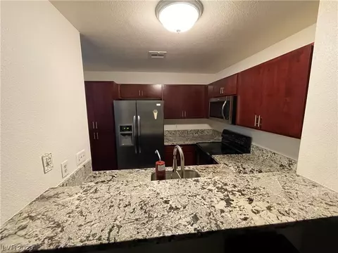 5581 Orchard Ln #150, Las Vegas, NV 89110