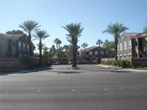 10245 S Maryland Pkwy #132, Las Vegas, NV 89183