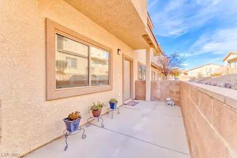 2050 Los Feliz St #119, Las Vegas, NV 89156