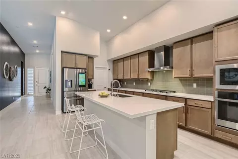 121 Sarabeth St, Las Vegas, NV 89138