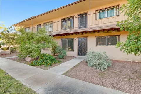 595 S Royal Crest Cir #5, Las Vegas, NV 89169