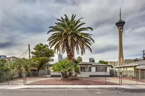 2300 Van Patten Pl, Las Vegas, NV 89104