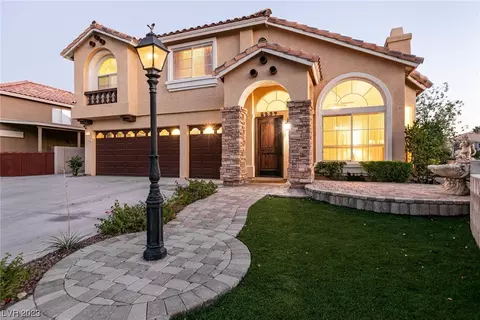 8237 Mountain Heather Ct, Las Vegas, NV 89149