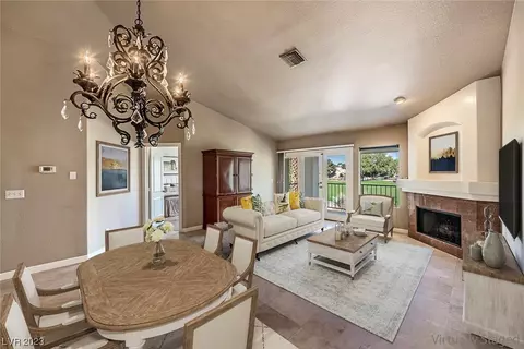 7632 Valley Green Dr #201, Las Vegas, NV 89149