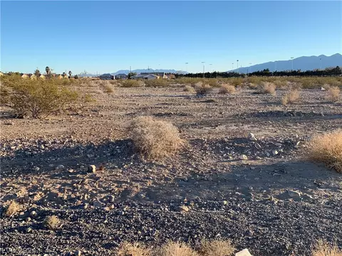1751 E Dakota St, Pahrump, NV 89048