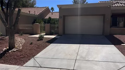 9105 Gemstone Dr, Las Vegas, NV 89134