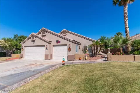 1111 Golf Club Dr, Laughlin, NV 89029