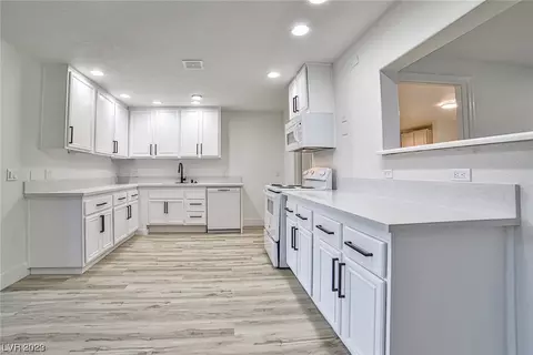 2212 Constantine Ave, Las Vegas, NV 89101