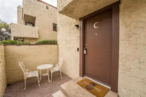 5005 Spencer St #C, Las Vegas, NV 89119
