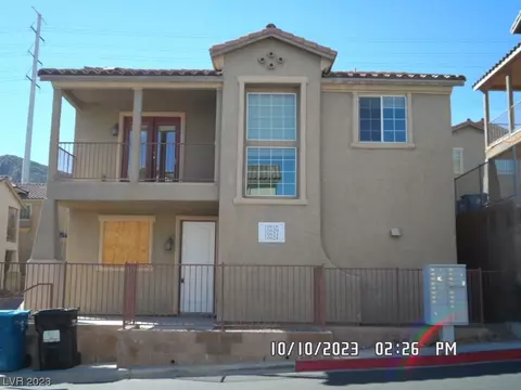 10616 Mountain Stream Ct, Las Vegas, NV 89129