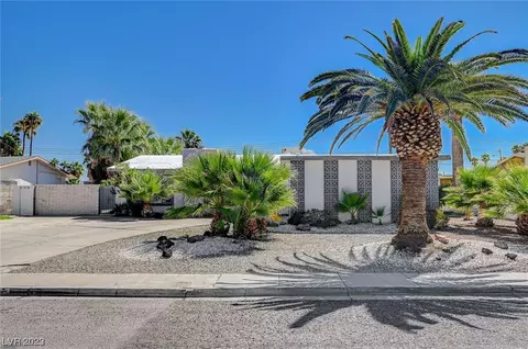 1607 Golden Arrow Dr, Las Vegas, NV 89169