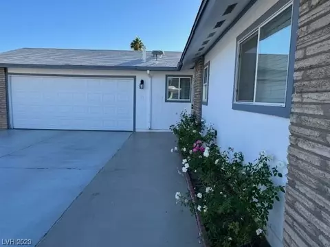 205 Lightning St, Las Vegas, NV 89145