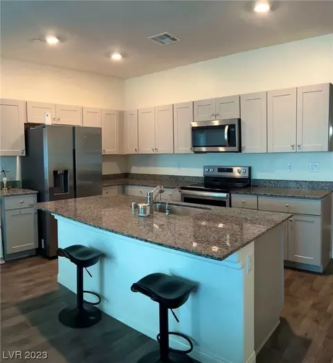 4221 Venus Falls Ave, North Las Vegas, NV 89084
