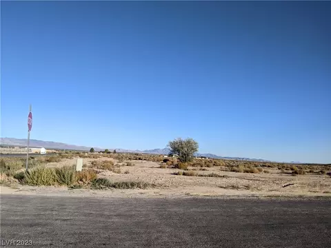 2541 E Silver St, Pahrump, NV 89048