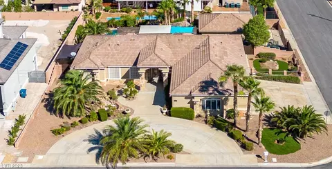 200 W Desert Rose Dr, Henderson, NV 89015