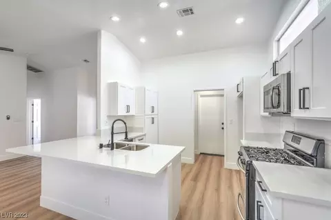 4127 Cutting Horse Ave, North Las Vegas, NV 89032